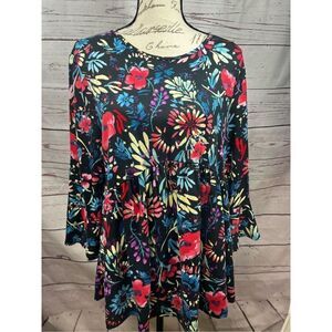 Agnes &‎ Dora large black t shirt with flowers - 2405